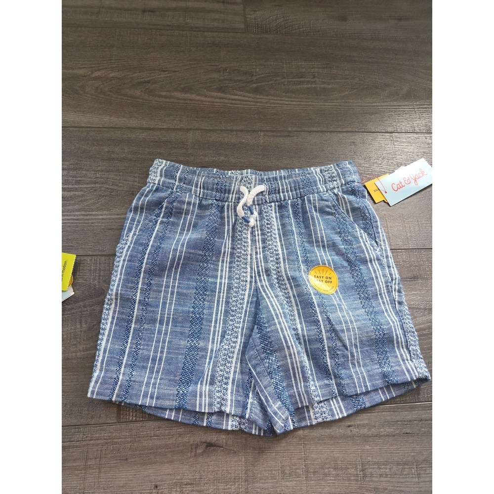 Cat and jack‎ boys shorts size 4-5